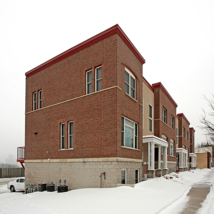 201 Bates Ave in St. Paul, MN - Building Photo