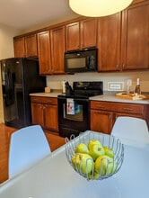 705 Keystone Park Dr in Morrisville, NC - Foto de edificio - Building Photo