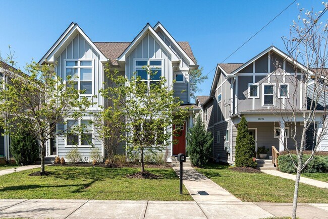 1825 11th Ave N in Nashville, TN - Building Photo - Building Photo