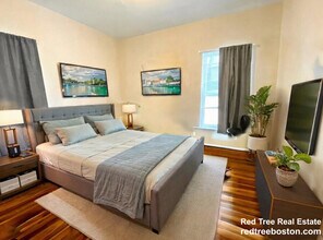 34 Darling St, Unit 2 in Boston, MA - Foto de edificio - Building Photo