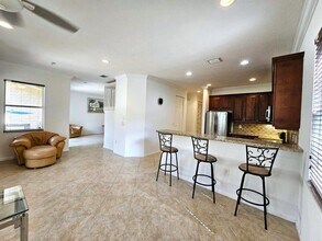 7533 Topiary Ave in Boynton Beach, FL - Foto de edificio - Building Photo