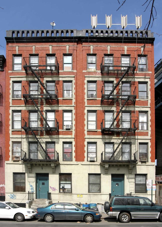 51-53 Monroe St in New York, NY - Building Photo - Building Photo