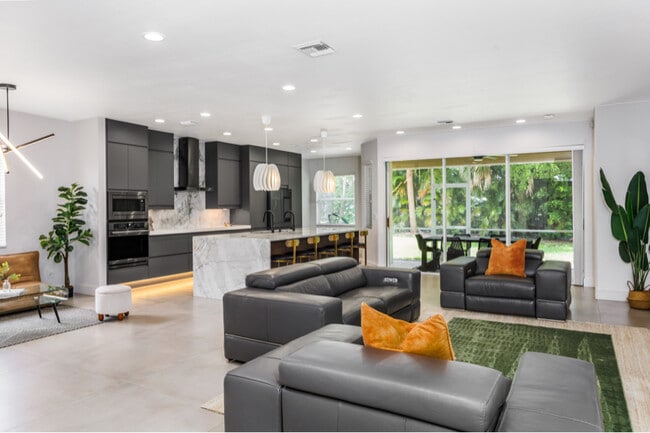 property at 9841 Colonial Walk S
