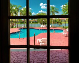 2861 N Oakland Forest Dr, Unit 307 in Oakland Park, FL - Foto de edificio - Building Photo