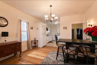 94 Thelma Ave, Unit 2 in Somerset, MA - Building Photo - Building Photo