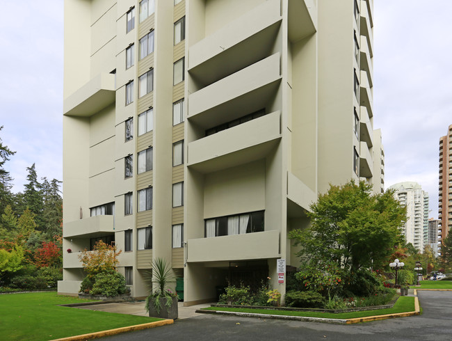 Times Square in Burnaby, BC - Building Photo - Building Photo