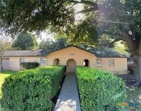 property at 1250 E Common St