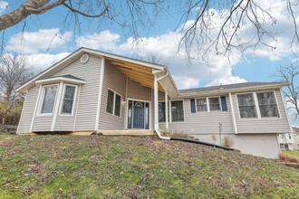 717 Fernwood Terrace in Lake St. Louis, MO - Foto de edificio - Building Photo