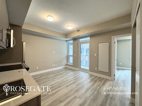 3240 William Coltson Ave in Oakville, ON - Building Photo - Building Photo
