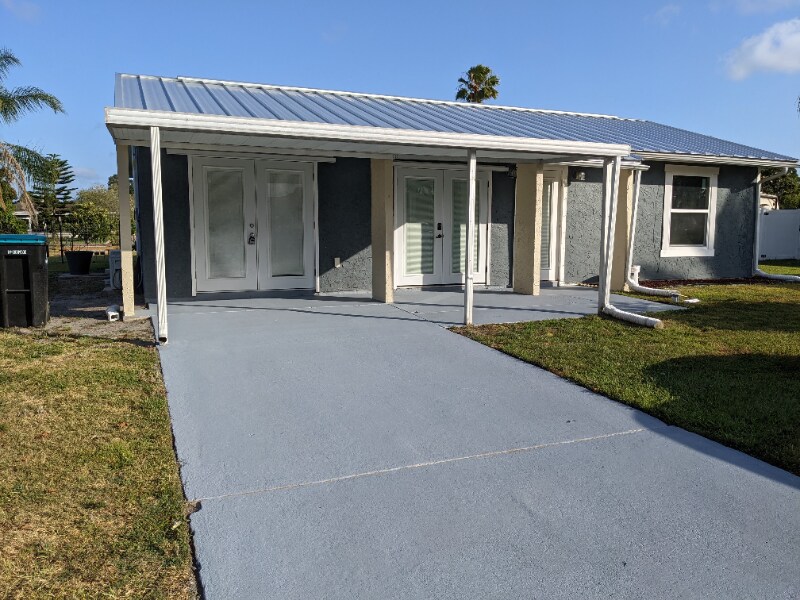 1341 Cindy Cir NE in Palm Bay, FL - Building Photo