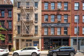 801-803 Greenwich St in New York, NY - Foto de edificio - Building Photo