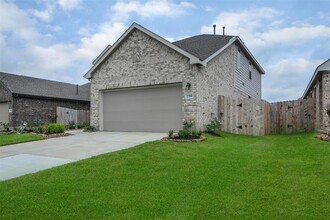 23741 Woodgreen Terrace Dr in New Caney, TX - Foto de edificio - Building Photo