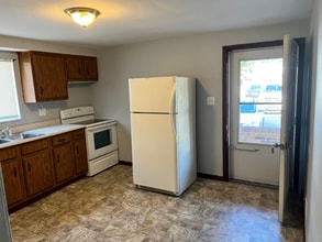 569 Pike St-Unit -B in Meadow Lands, PA - Building Photo - Building Photo
