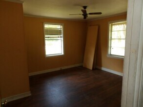 111 S Guignard Dr in Sumter, SC - Building Photo - Building Photo