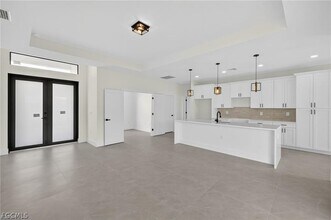 208 Pembroke St in Lehigh Acres, FL - Building Photo - Building Photo