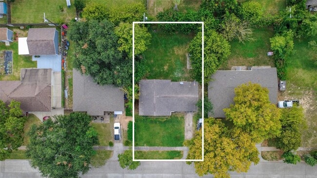 property at 515 24th Ave N