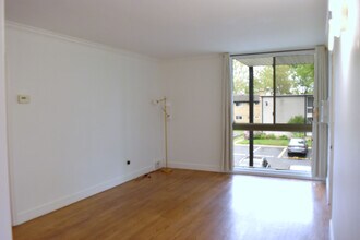 4030 W 13 Mile Rd, Unit #H3 in Royal Oak, MI - Building Photo - Building Photo
