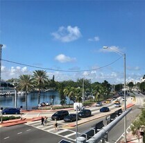 4021 Indian Creek Dr in Miami Beach, FL - Building Photo