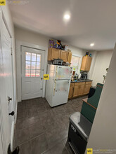 399 Broadway, Unit 2 in Somerville, MA - Building Photo - Building Photo