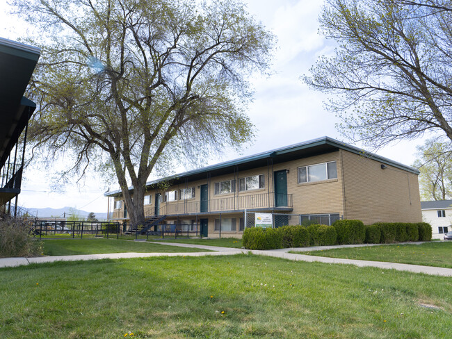 Mountain View Apartments in Ephraim, UT - Foto de edificio - Building Photo