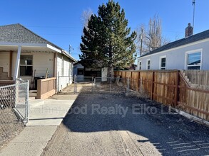 811 Hamilton St in Carlin, NV - Building Photo - Building Photo