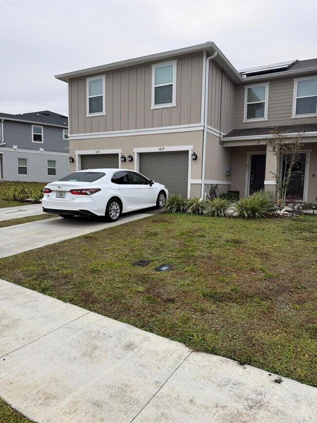 property at 1619 Mirabella Cir