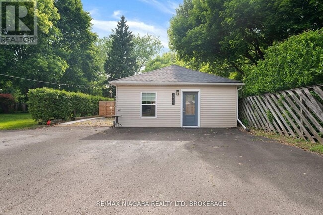 property at 2971 Portage Rd