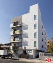 919 S Harvard Blvd in Los Angeles, CA - Building Photo - Building Photo