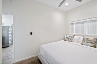 131 Gull St, Unit 131 Gull in Manhattan Beach, CA - Foto de edificio - Building Photo