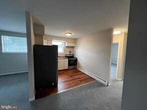 50 N Fellowship Rd in Maple Shade, NJ - Building Photo - Building Photo