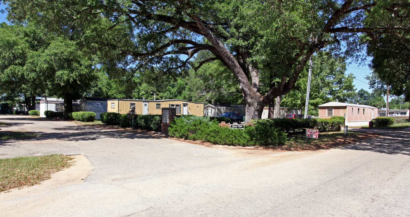 24 Station St in Saraland, AL - Building Photo