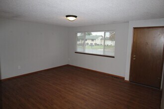 6903 N Cincinnati St in Spokane, WA - Building Photo - Building Photo
