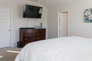 10201 Waterwall Ln in Texas City, TX - Building Photo