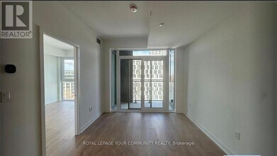 1037 The Queensway in Toronto, ON - Building Photo - Building Photo