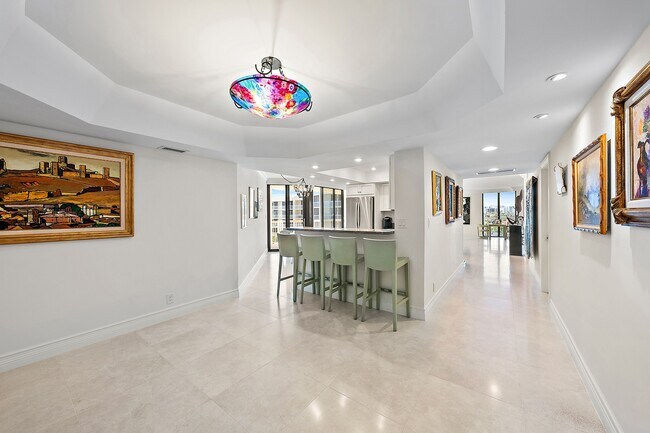 3300 S Ocean Blvd in Palm Beach, FL - Building Photo - Building Photo