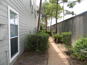 3001 Murworth Dr in Houston, TX - Building Photo - Building Photo