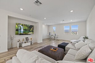 27109 Vly Oak Pl in Valencia, CA - Building Photo