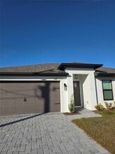 868 Winwood Cir in Ft. Myers, FL - Building Photo - Building Photo
