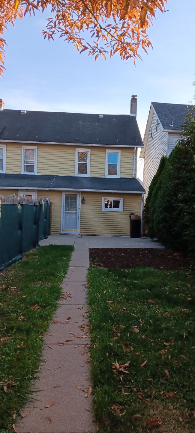 434 Bridge St in Catasauqua, PA - Building Photo - Building Photo