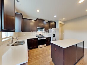 259 Jasmine Ln N in Enumclaw, WA - Building Photo - Building Photo