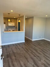 1906 S Tremont St, Unit C in Oceanside, CA - Foto de edificio - Building Photo