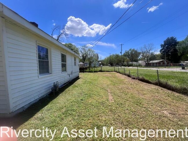 695 Marsh Ave in Memphis, TN - Building Photo - Building Photo
