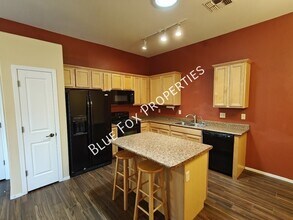 2122 E Calle Arroyo Lindo in Tucson, AZ - Building Photo - Building Photo