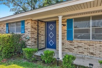 150 Lynn Dr in Lumberton, TX - Building Photo - Building Photo