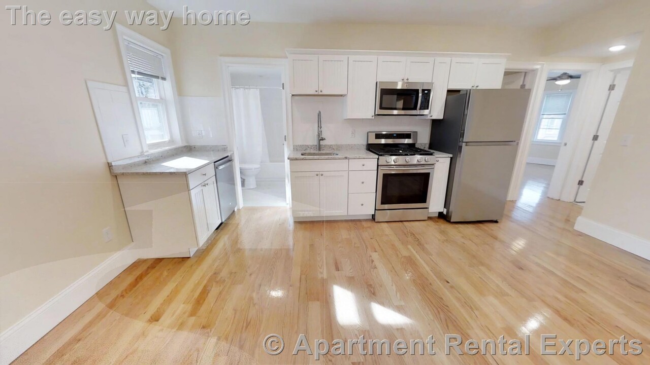 30 Cambridge Terrace, Unit 3 in Cambridge, MA - Foto de edificio
