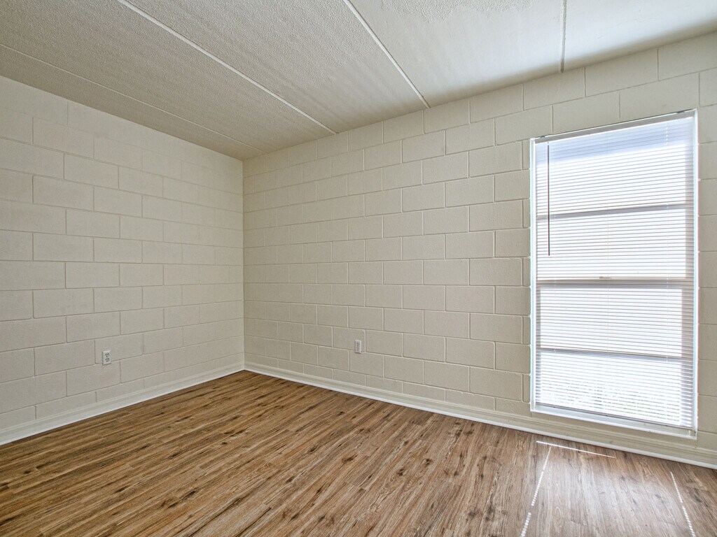 The Parkview Apartments in Eustis, FL