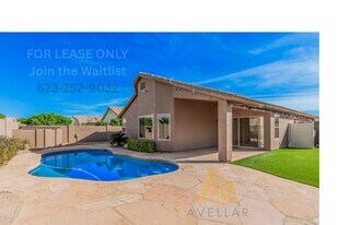 3022 E Captain Dreyfus Ave in Phoenix, AZ - Building Photo