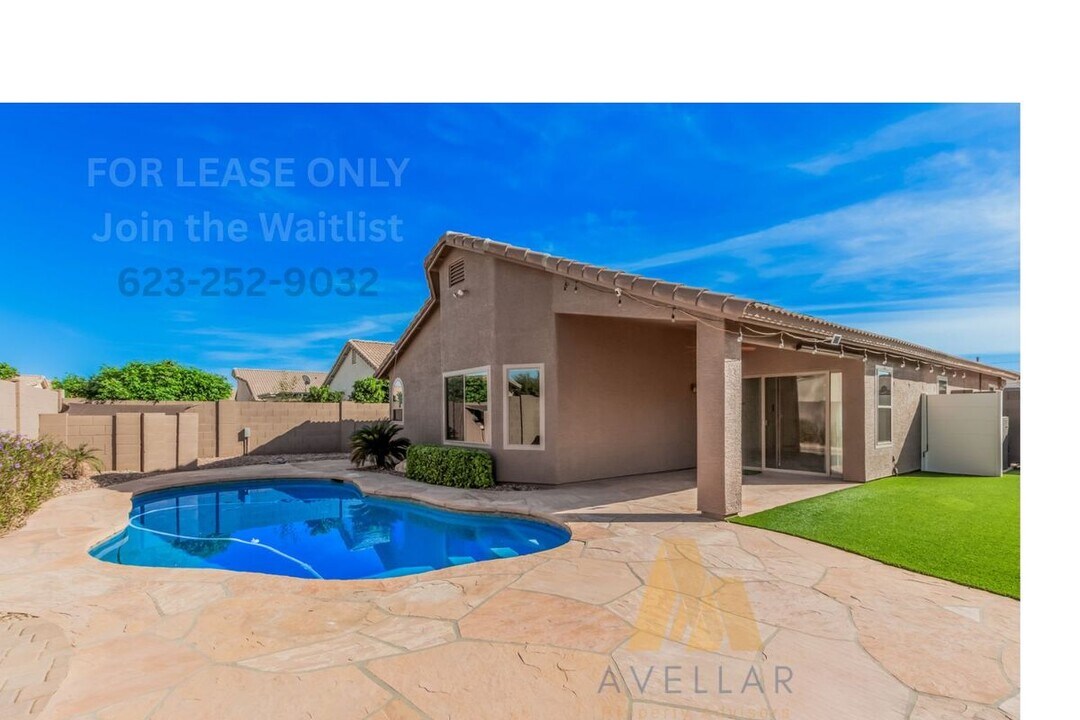 3022 E Captain Dreyfus Ave in Phoenix, AZ - Building Photo