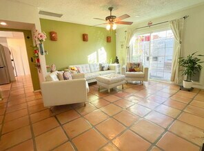 2107 E Monte Vista Rd in Phoenix, AZ - Building Photo - Building Photo