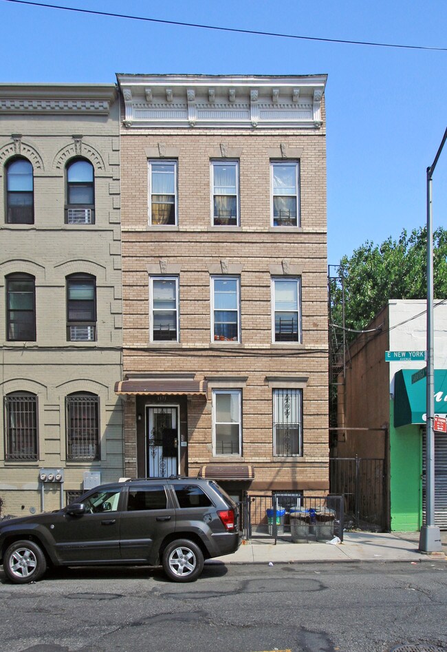 1373 E New York Ave in Brooklyn, NY - Building Photo - Building Photo